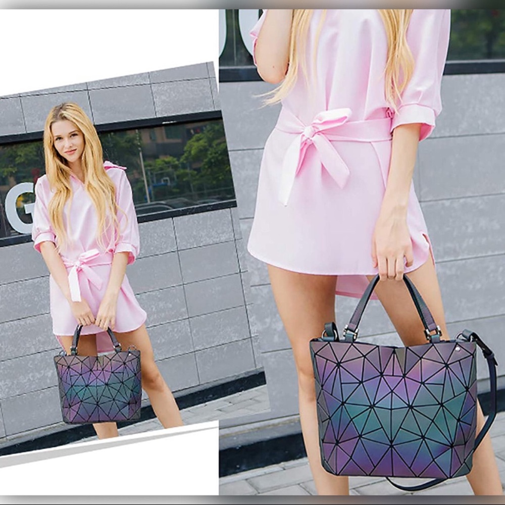 NWOT Geometric Holographic Reflective Tote